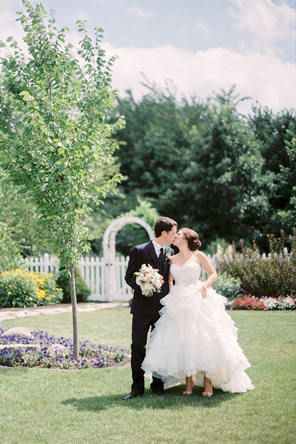 wisconsin-bling-and-burlap-garden