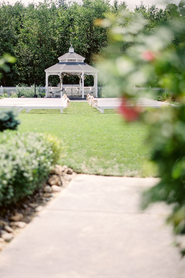 wisconsin-bling-and-burlap-garden