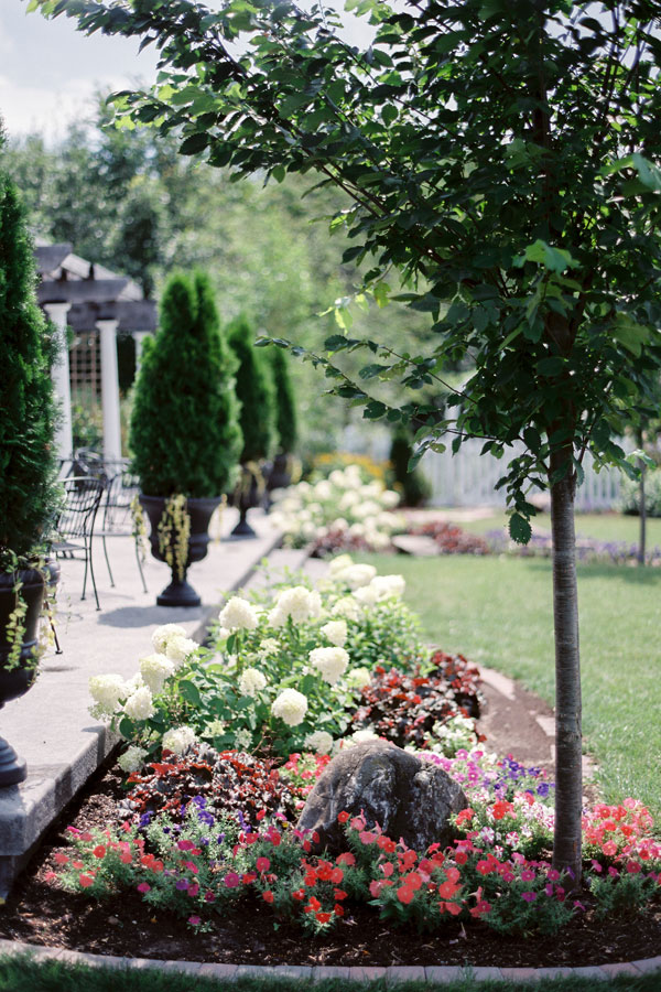 wisconsin-bling-and-burlap-garden