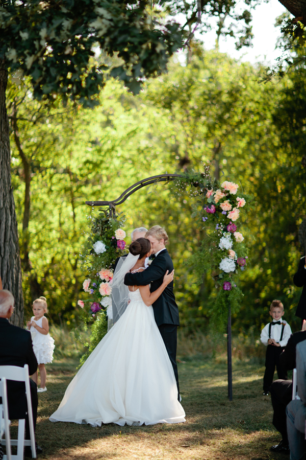 illinois-elegant-barn-wedding