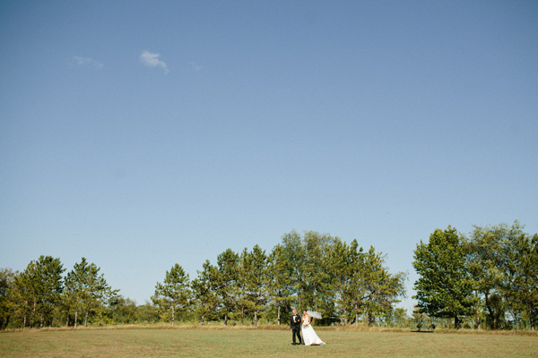 illinois-elegant-barn-wedding