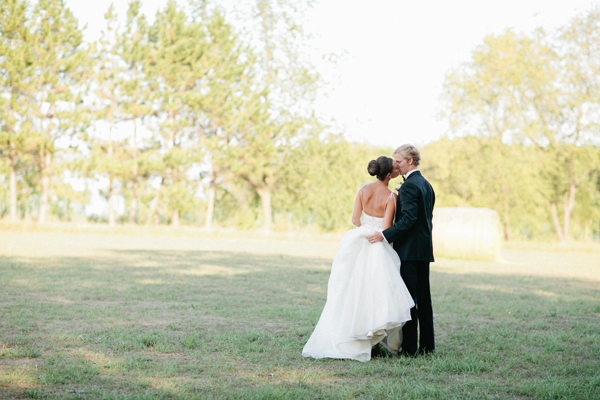illinois-elegant-barn-wedding