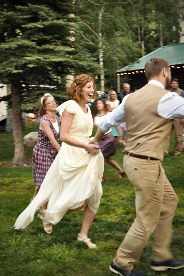 laid-back-utah-wedding-reception