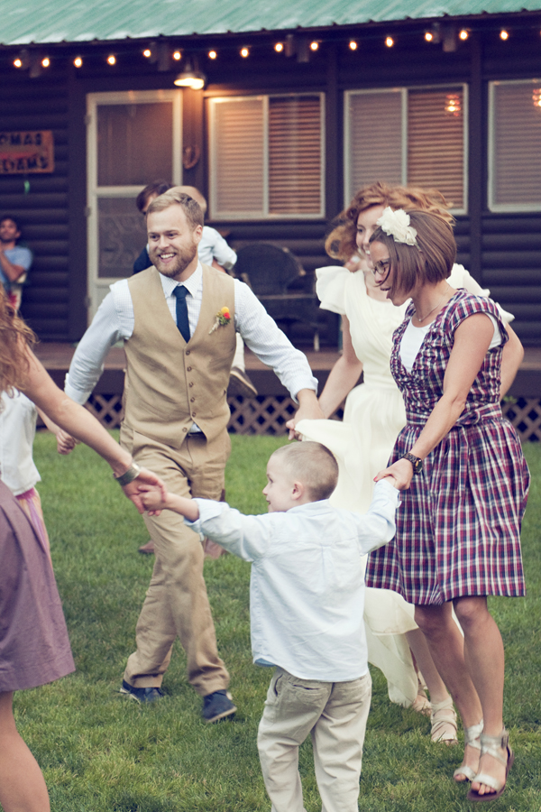 laid-back-utah-wedding-reception