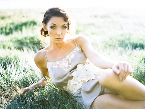 vintage-inspired-wedding-accessories