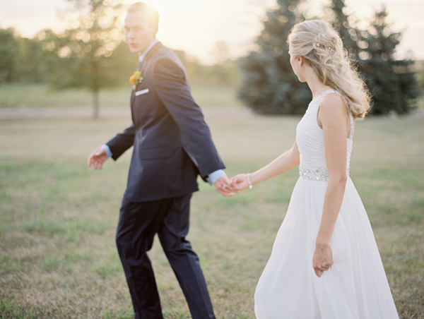fall-barn-wedding-at-settlement-hill