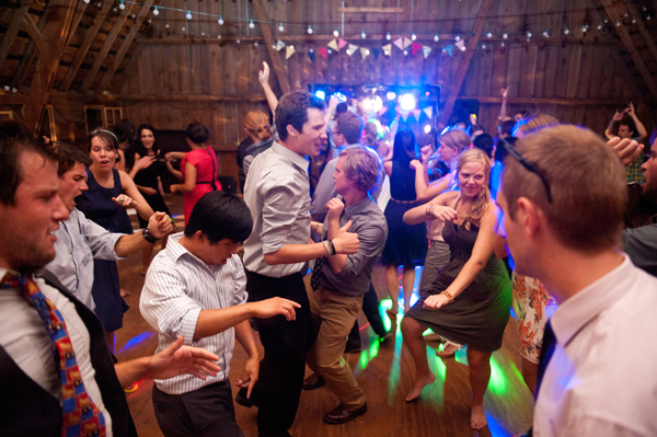 fall-barn-wedding-at-settlement-hill