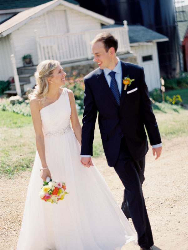 fall-barn-wedding-at-settlement-hill