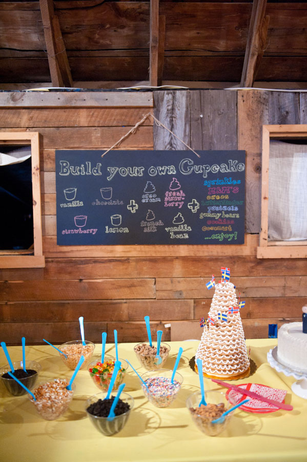 fall-barn-wedding-at-settlement-hill