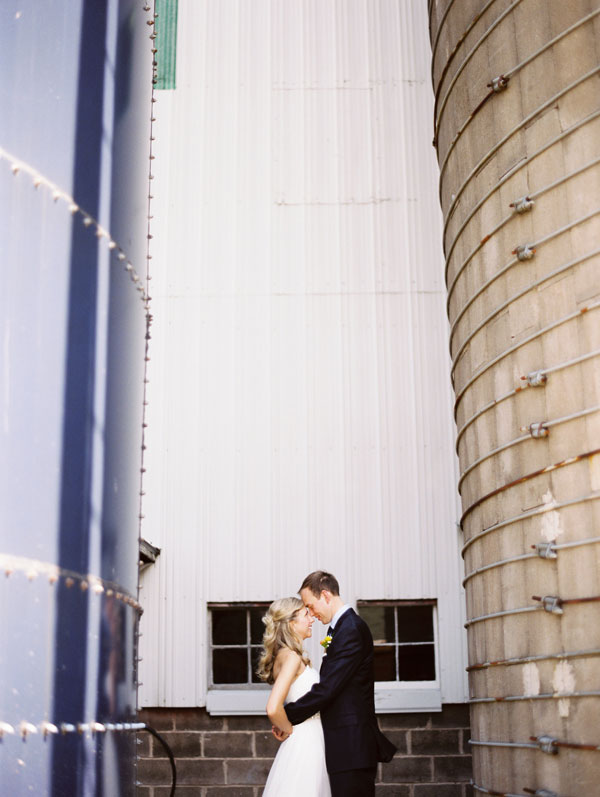 fall-barn-wedding-at-settlement-hill