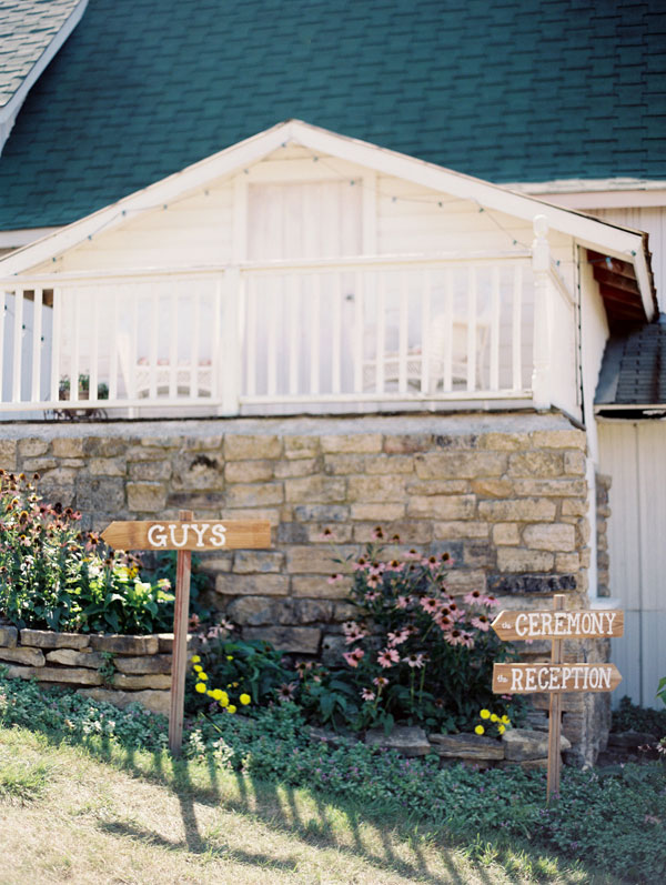 fall-barn-wedding-at-settlement-hill