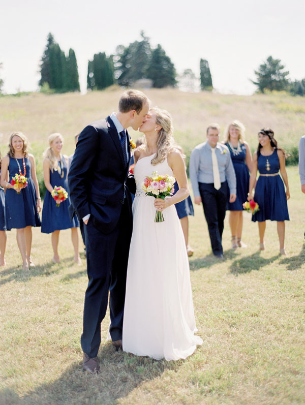 fall-barn-wedding-at-settlement-hill