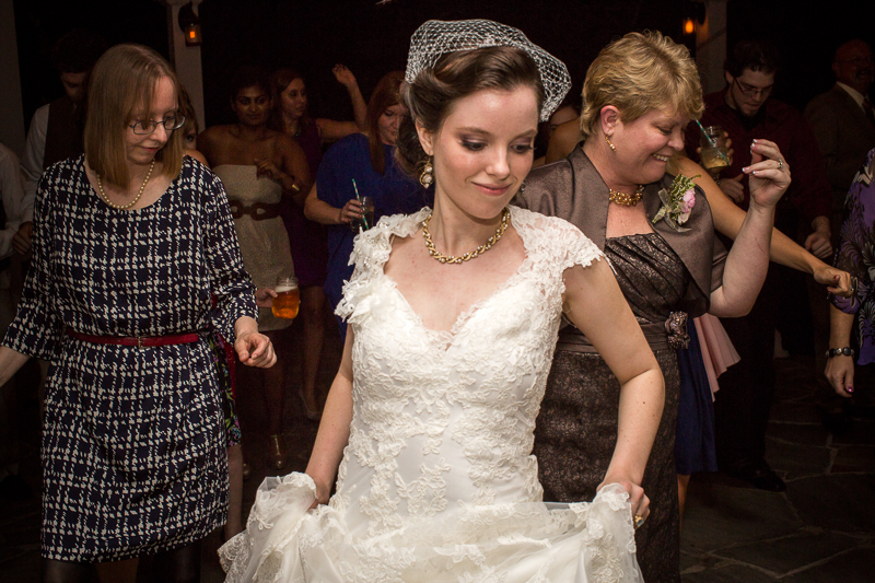 historic-cedarwood-wedding-in