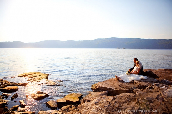 LAKESIDE RUSTIC WEDDING