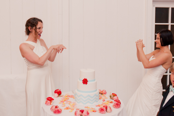 new-york-red-and-blue-wedding-ideas