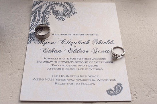 Wedding invitation with rings
