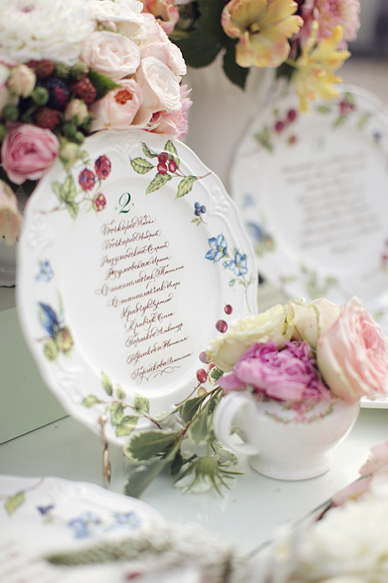 Floral menu plate with elegant calligraphy