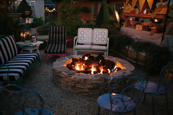 fruit-stand-backyard-wedding-reception