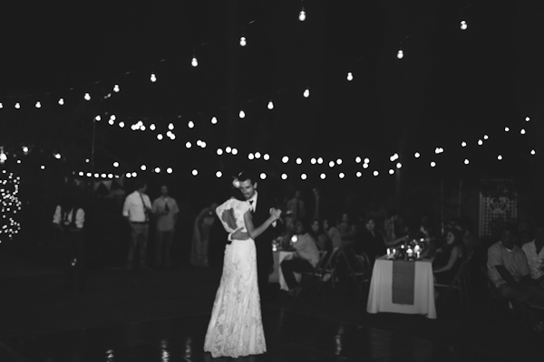fruit-stand-backyard-wedding-reception