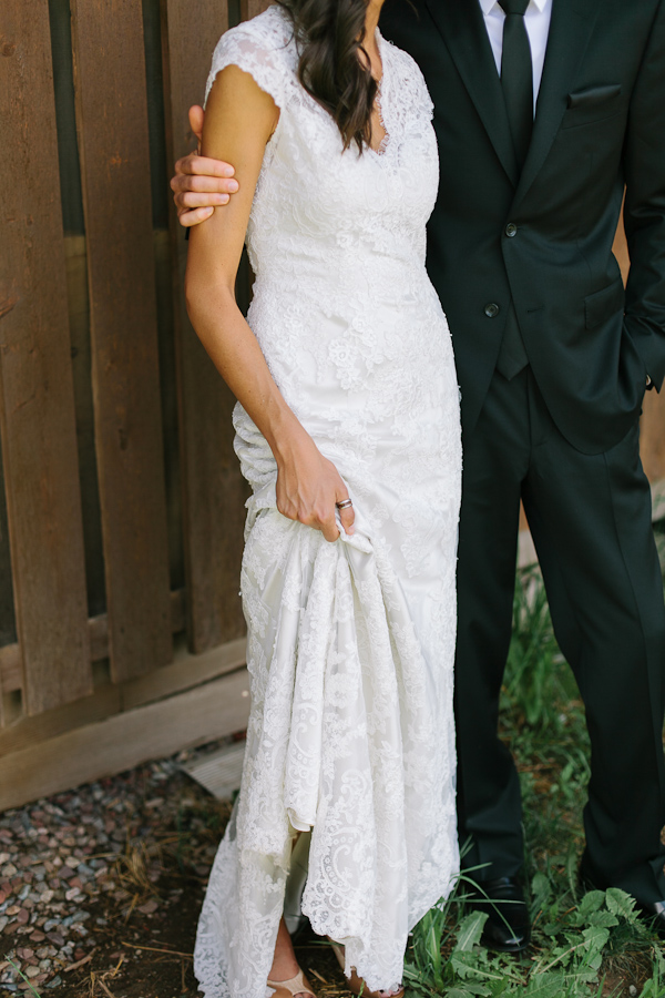 fruit-stand-backyard-wedding-reception