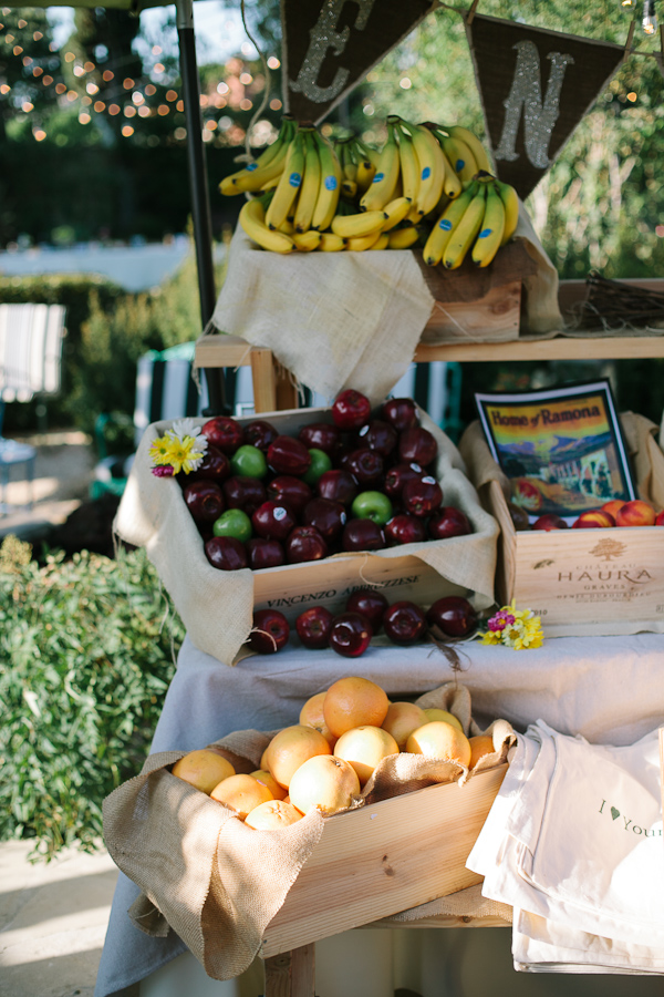 fruit-stand-backyard-wedding-reception