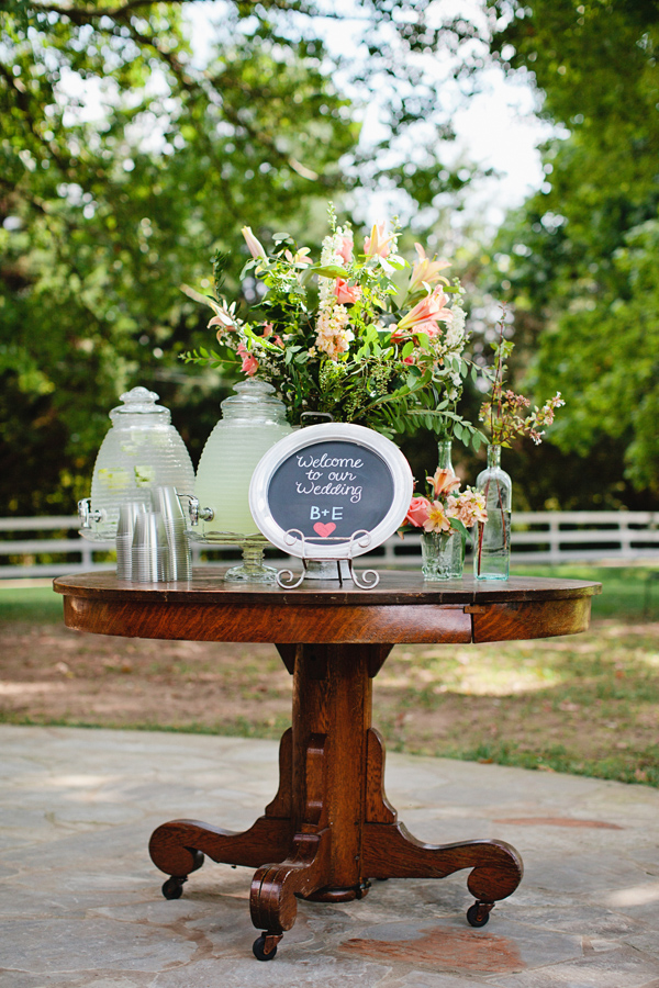 j.crew-americana-picnic-inspired-wedding