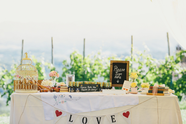 tuscany-vineyard-wedding-at-villa
