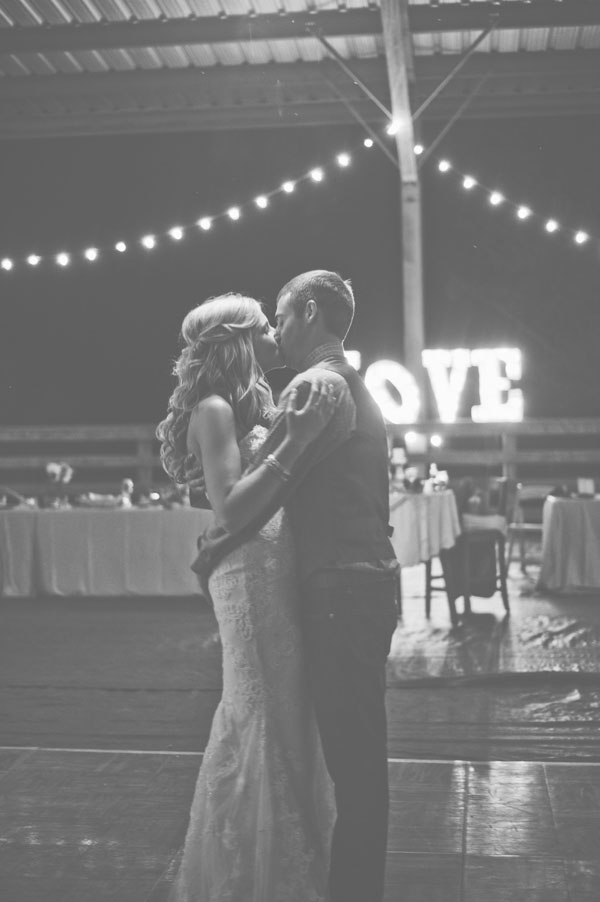 west-virginia-rustic-barn-wedding
