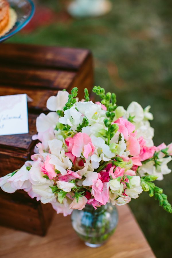 enchanting-backyard-teepee-wedding