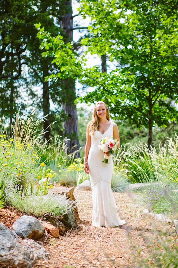 enchanting-backyard-teepee-wedding