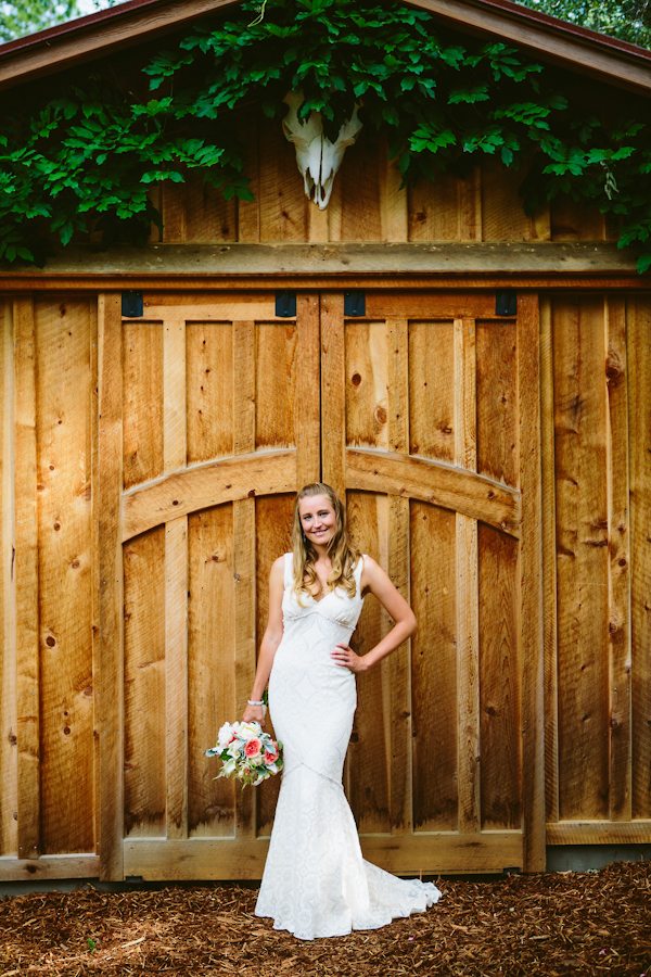 enchanting-backyard-teepee-wedding