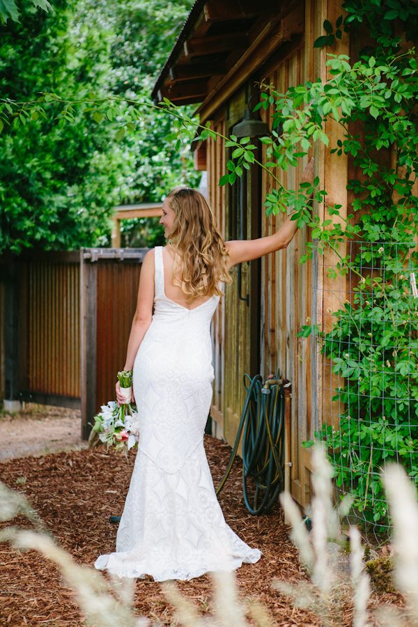 enchanting-backyard-teepee-wedding