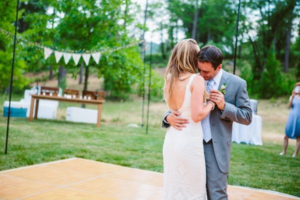 enchanting-backyard-teepee-wedding