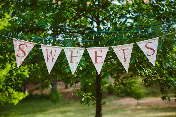 enchanting-backyard-teepee-wedding