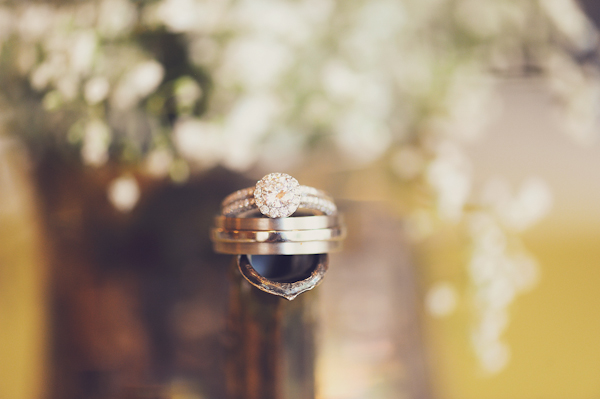 fun-filled-yellow-and-gray-wedding