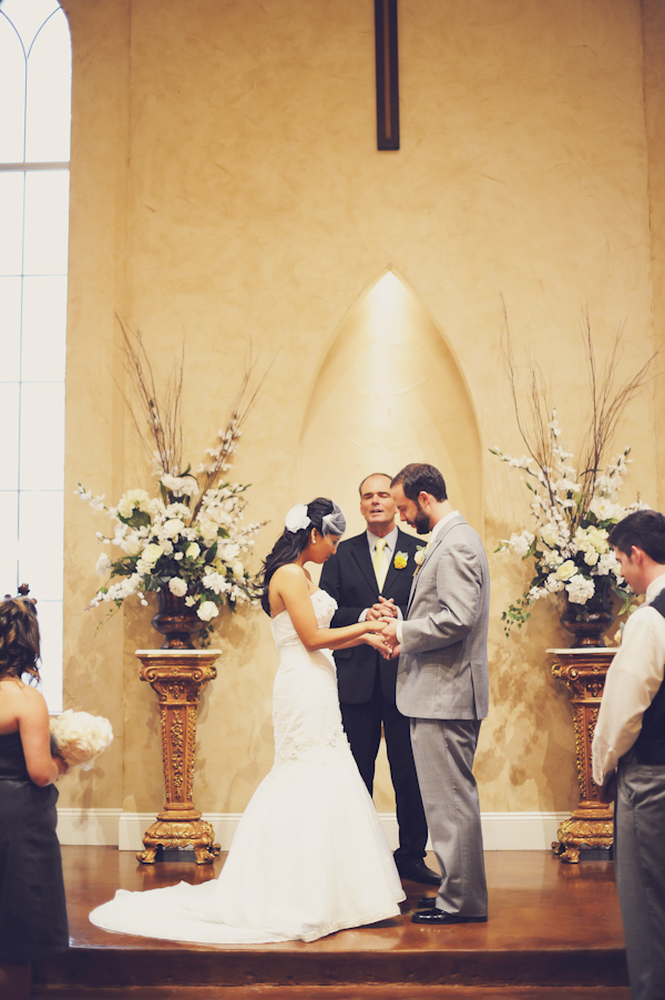 fun-filled-yellow-and-gray-wedding