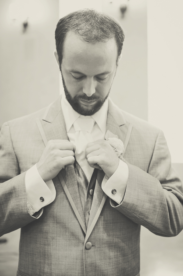 fun-filled-yellow-and-gray-wedding