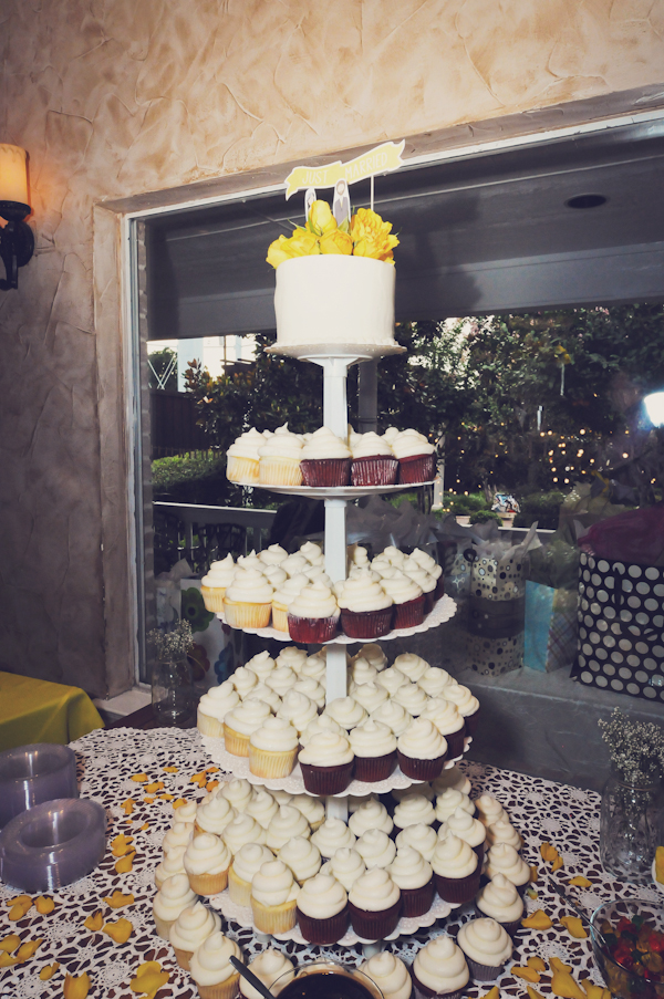 fun-filled-yellow-and-gray-wedding