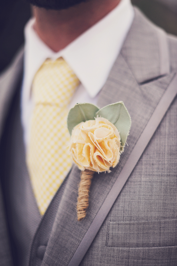 fun-filled-yellow-and-gray-wedding