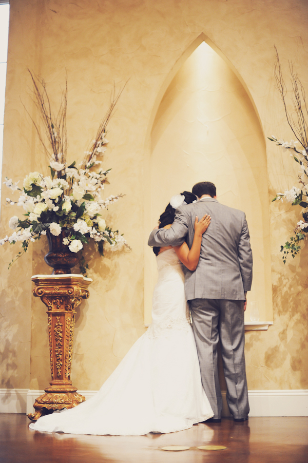 fun-filled-yellow-and-gray-wedding