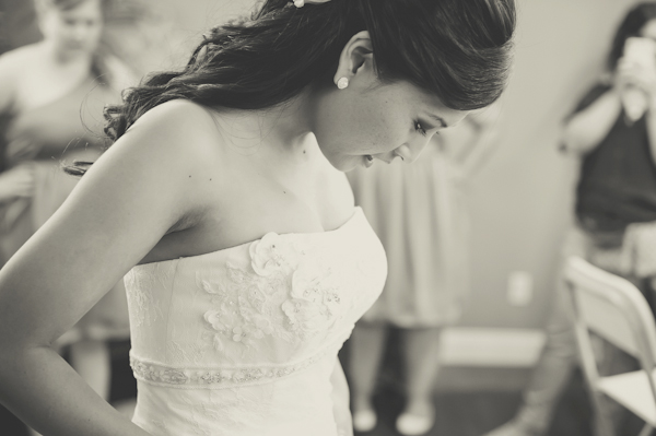 fun-filled-yellow-and-gray-wedding
