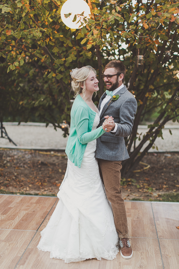 on-trend-diy-backyard-fall-wedding