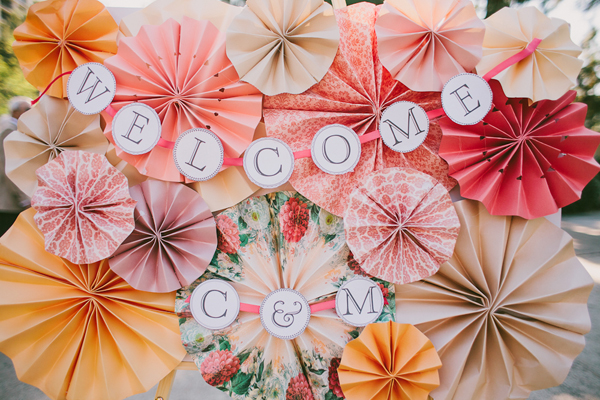 pink-and-peach-pinwheel-wedding