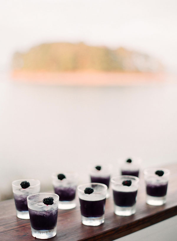 purple-gold-and-ivory-wedding-ideas