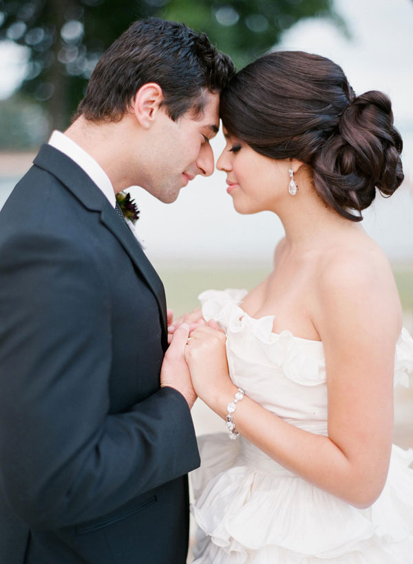 purple-gold-and-ivory-wedding-ideas