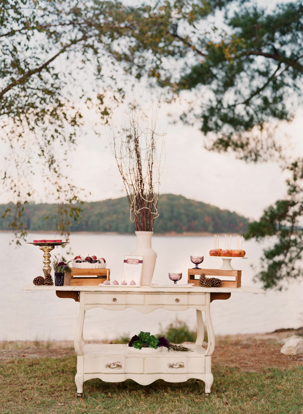 purple-gold-and-ivory-wedding-ideas