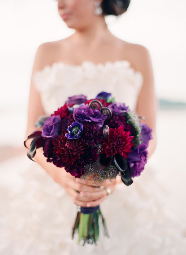 purple-gold-and-ivory-wedding-ideas