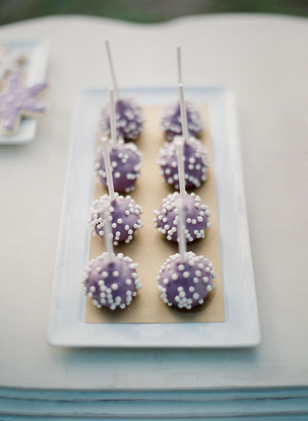 purple-gold-and-ivory-wedding-ideas