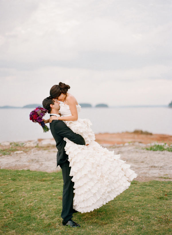purple-gold-and-ivory-wedding-ideas