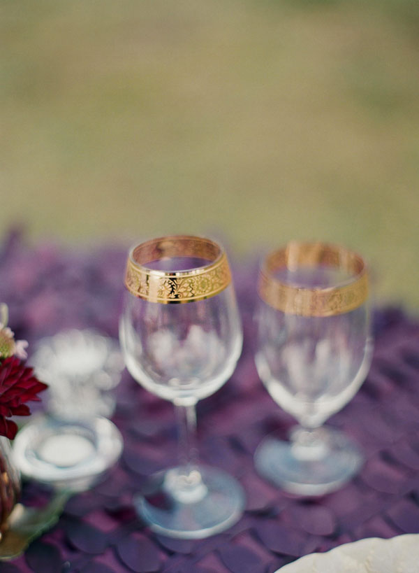 purple-gold-and-ivory-wedding-ideas